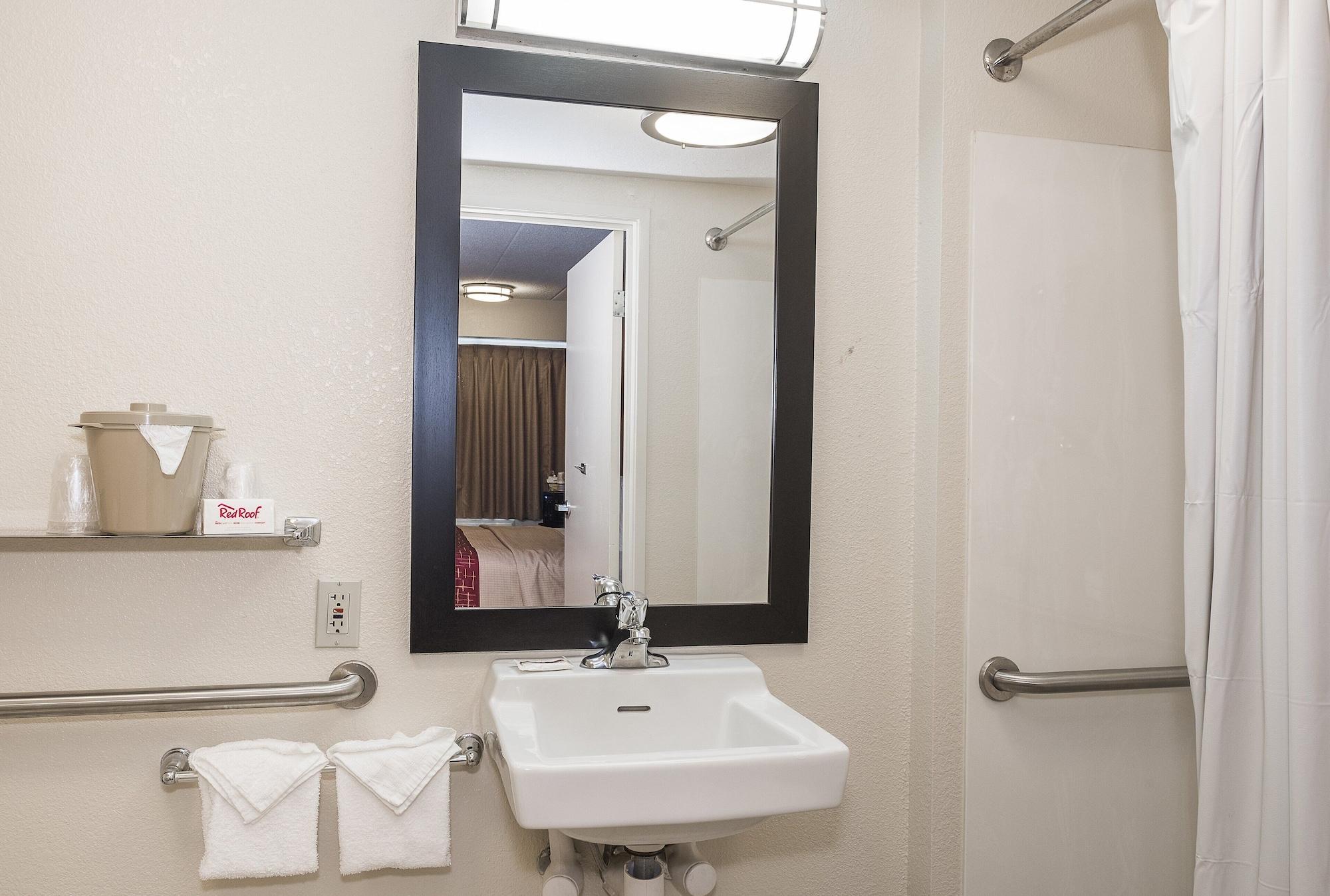 Red Roof Inn Plus + Boston - Framingham Kültér fotó