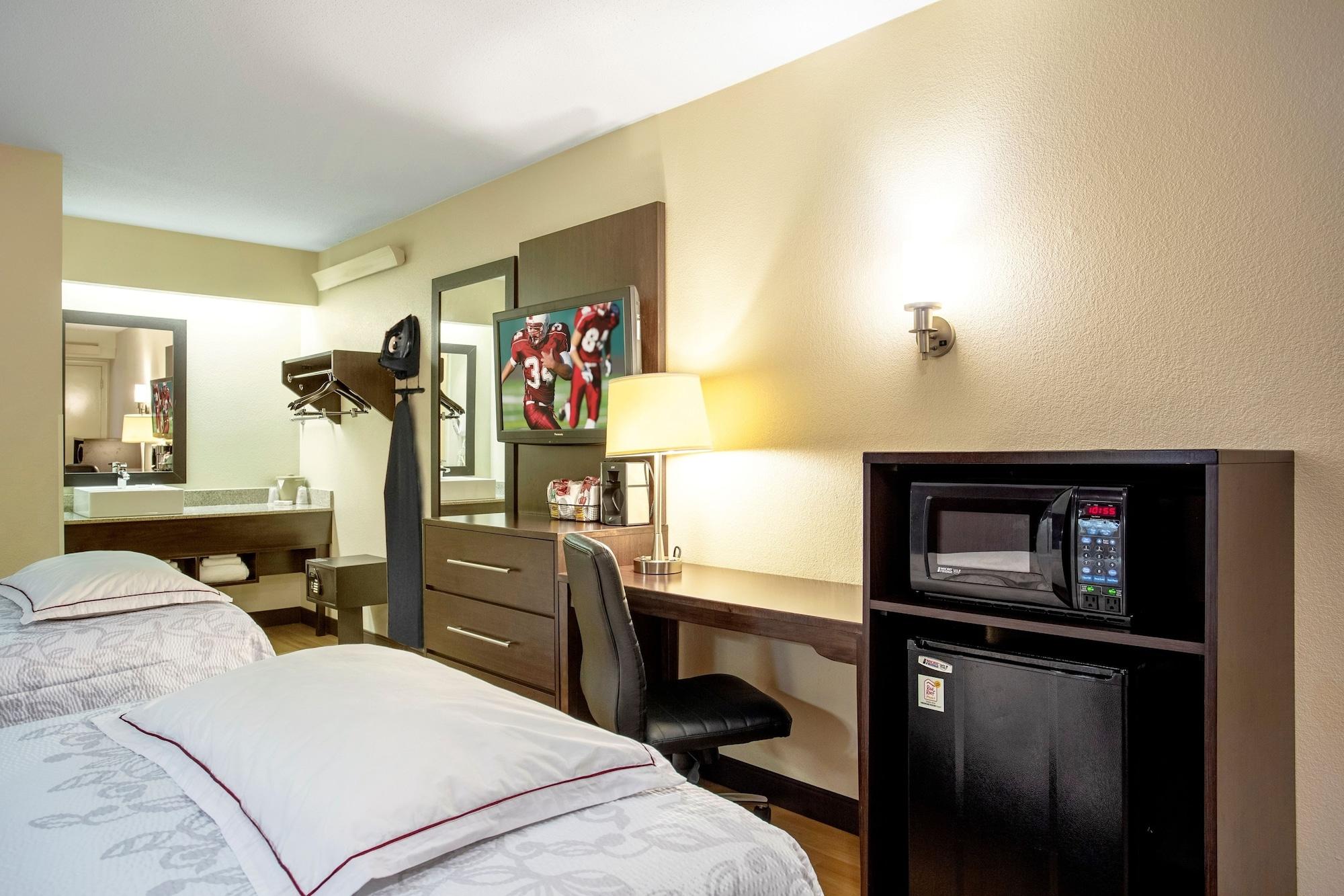 Red Roof Inn Plus + Boston - Framingham Kültér fotó
