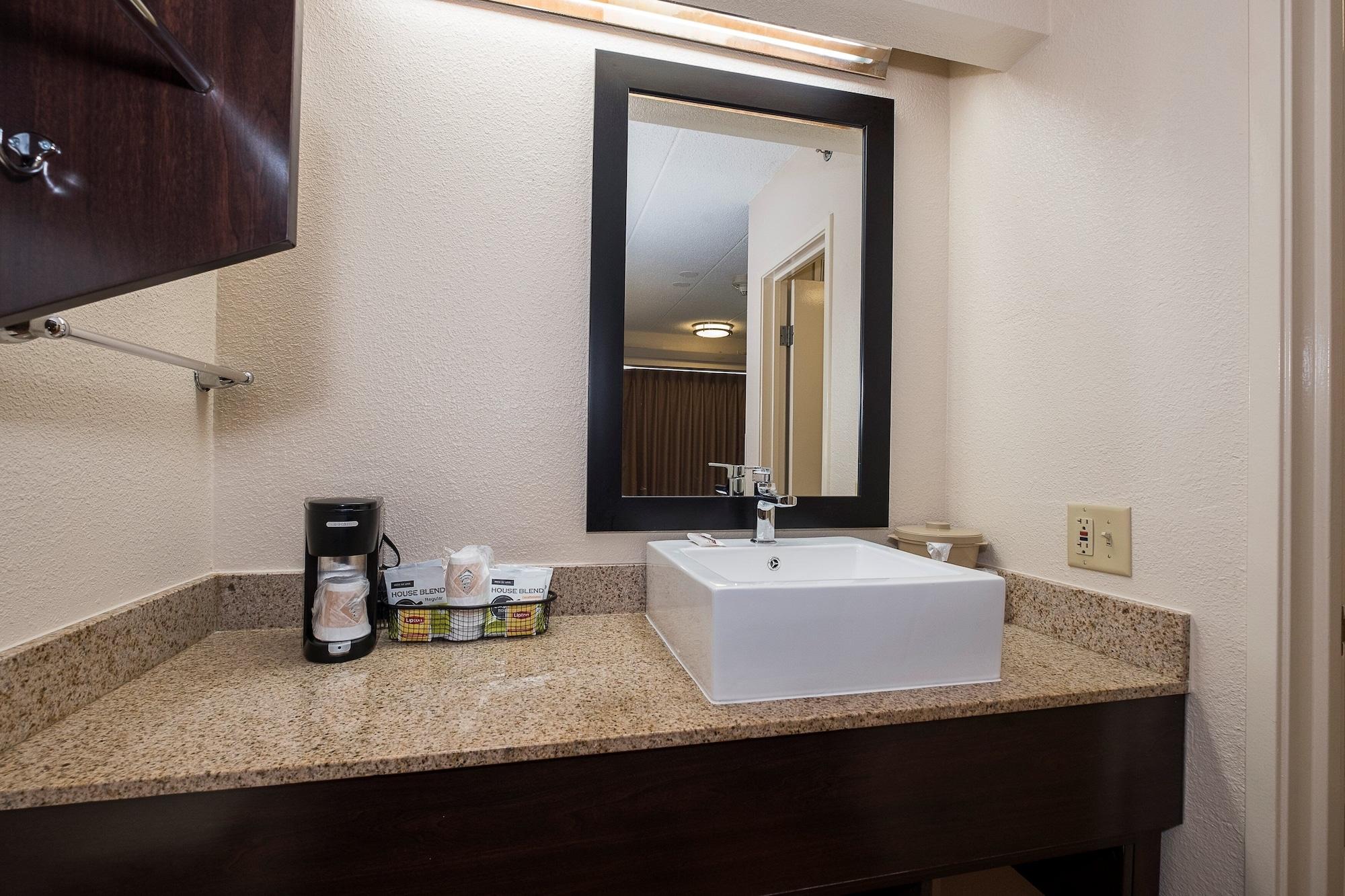 Red Roof Inn Plus + Boston - Framingham Kültér fotó