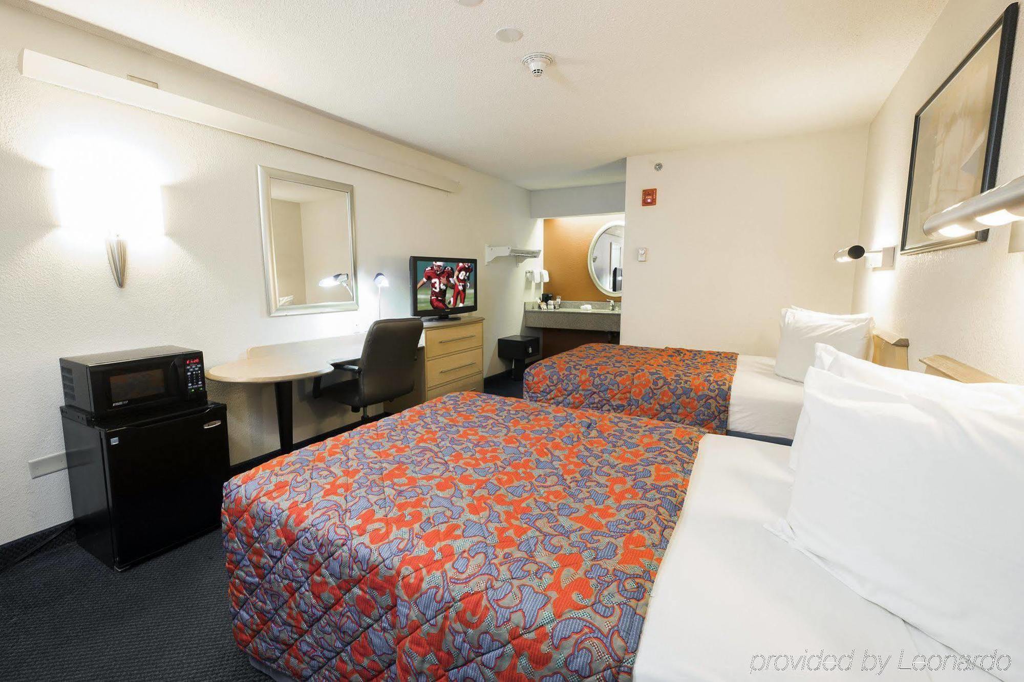 Red Roof Inn Plus + Boston - Framingham Kültér fotó